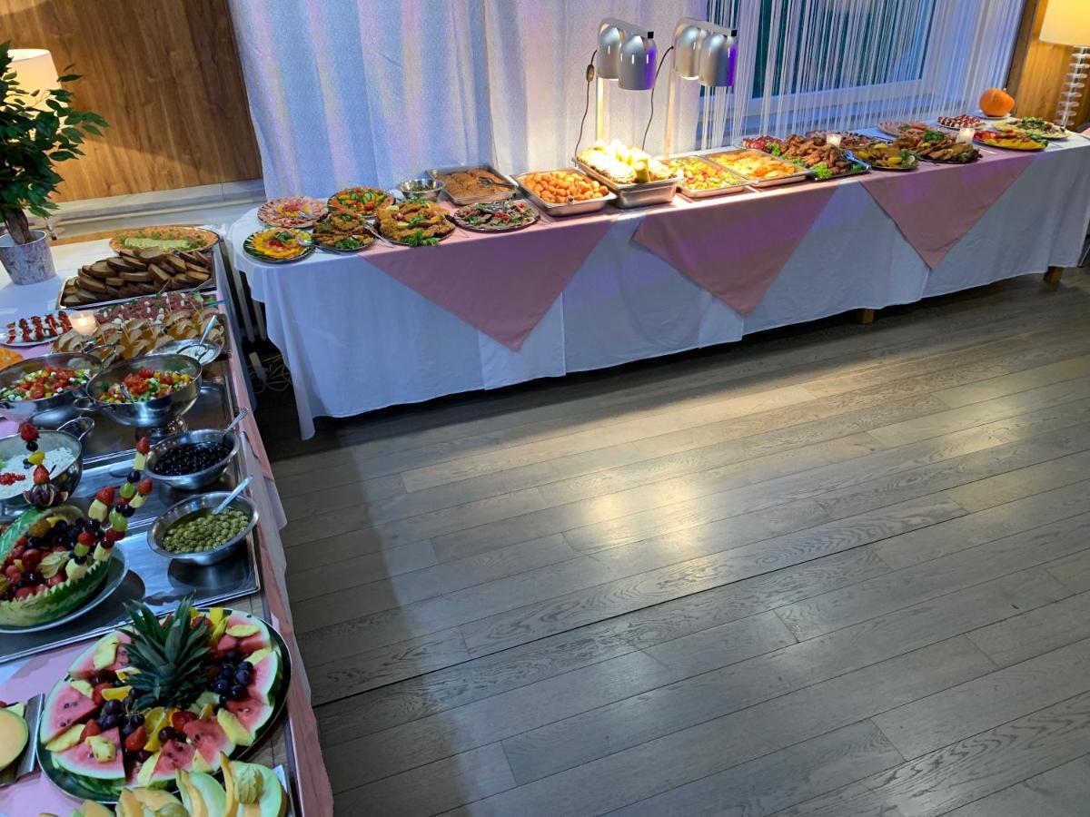 Horsky Hotel Jelenovska S Bazenem V Cene Валашске-Клобоуки Экстерьер фото